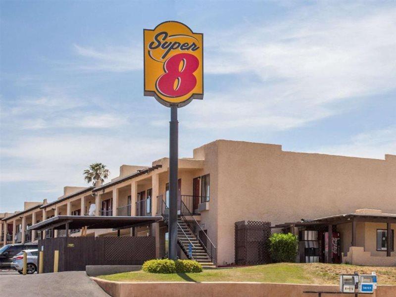 Super 8 By Wyndham Barstow Otel Dış mekan fotoğraf